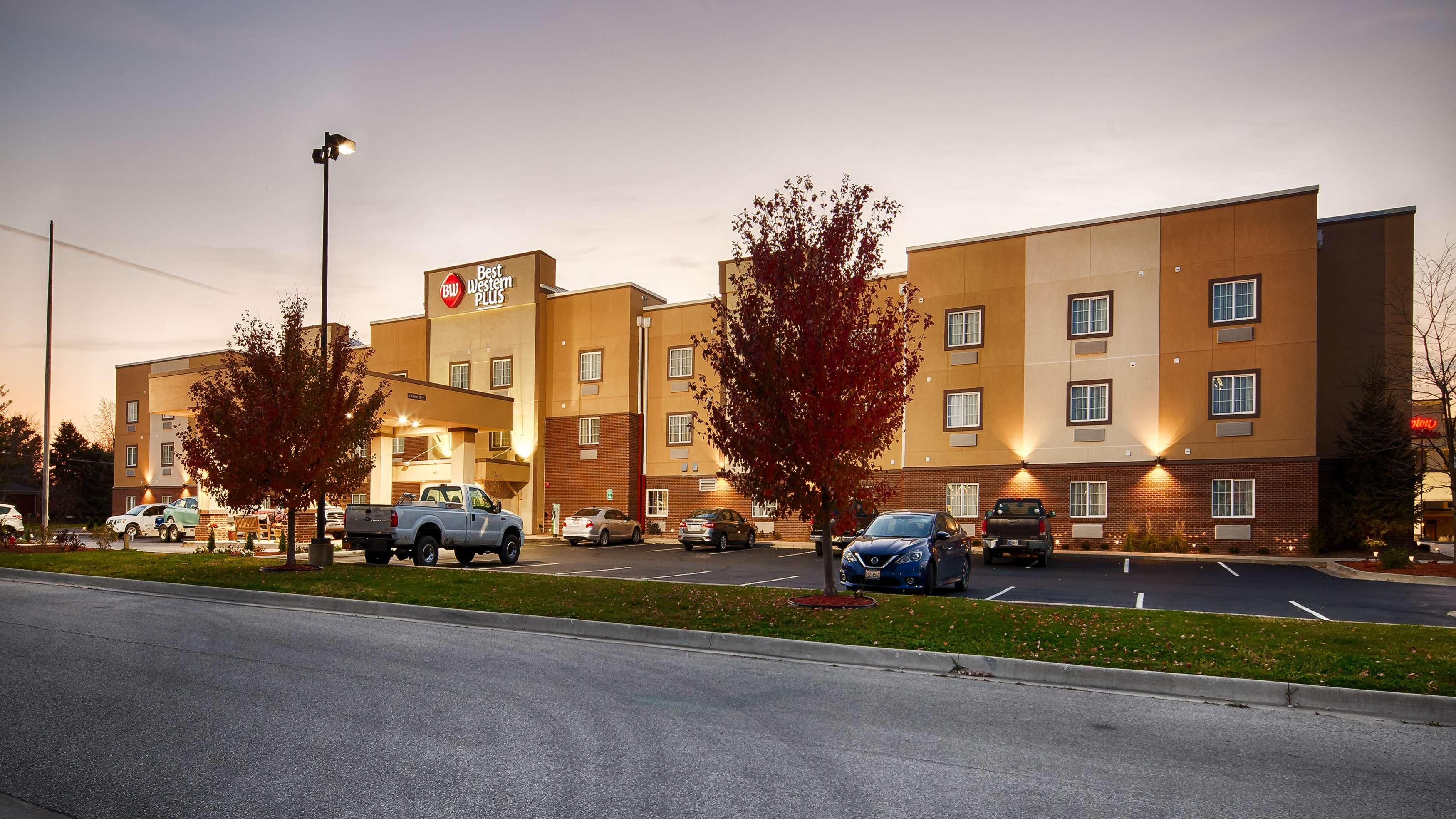 Best Western Plus Crawfordsville Hotel Exterior photo